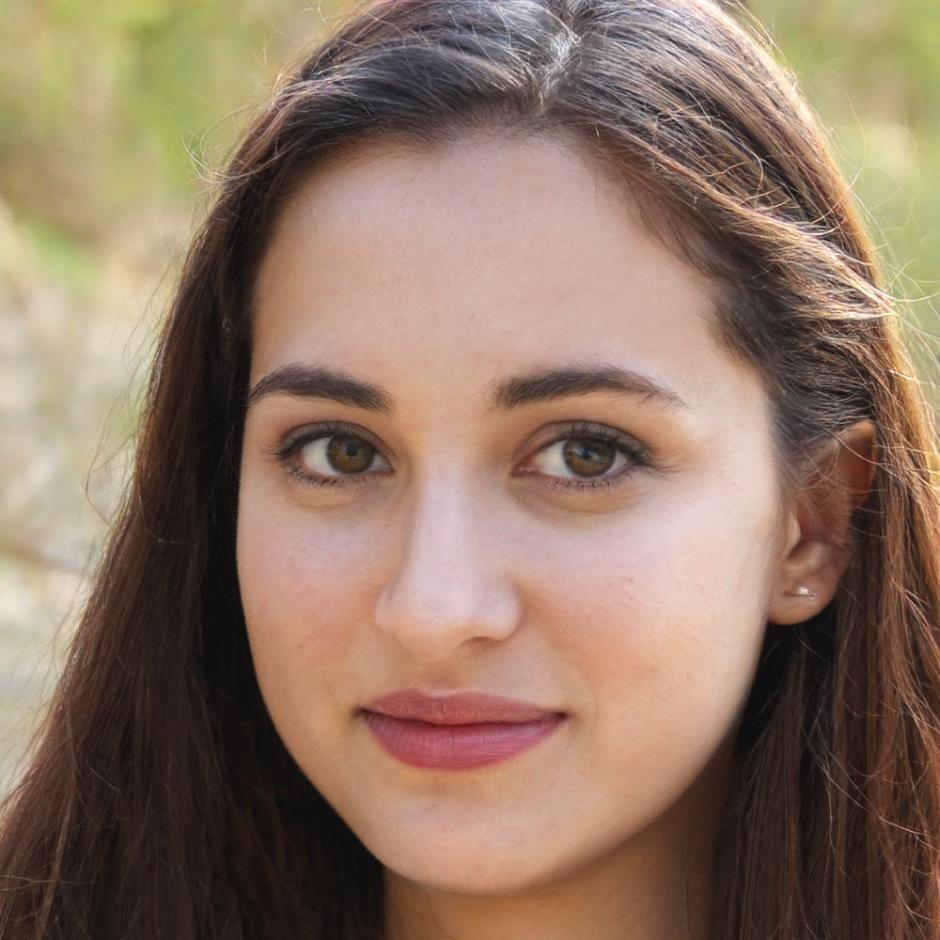 Professional headshot of business planning expert and webinar facilitator
